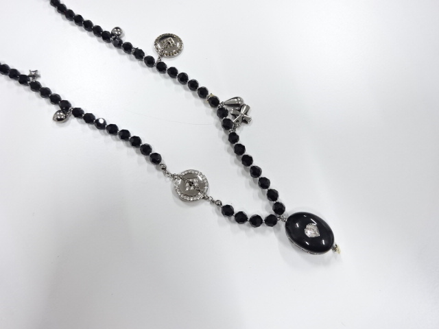 スワロフスキー　ネックレス